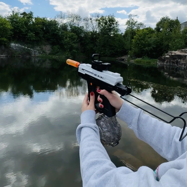Водяні пістолети