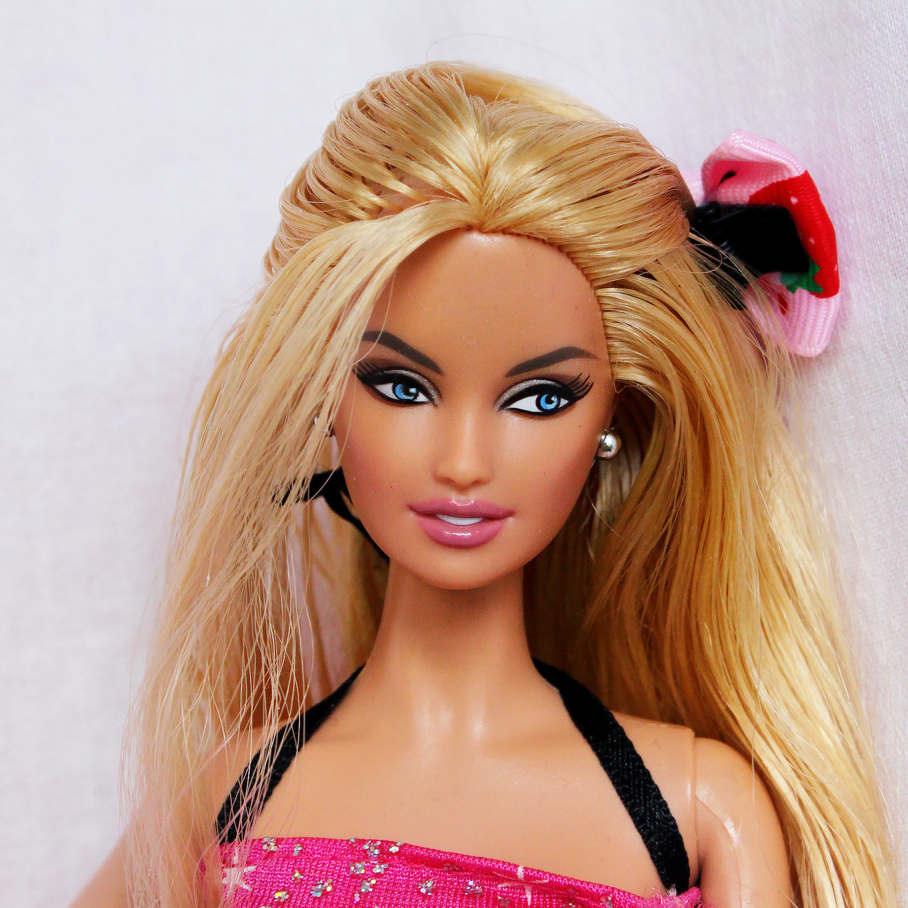 Колекційна лялька Барбі belk barbie
