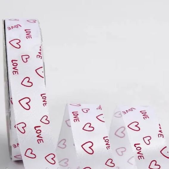 Стрічка атласна з принтом "LOVE" 2,5 см (1 м), біла
