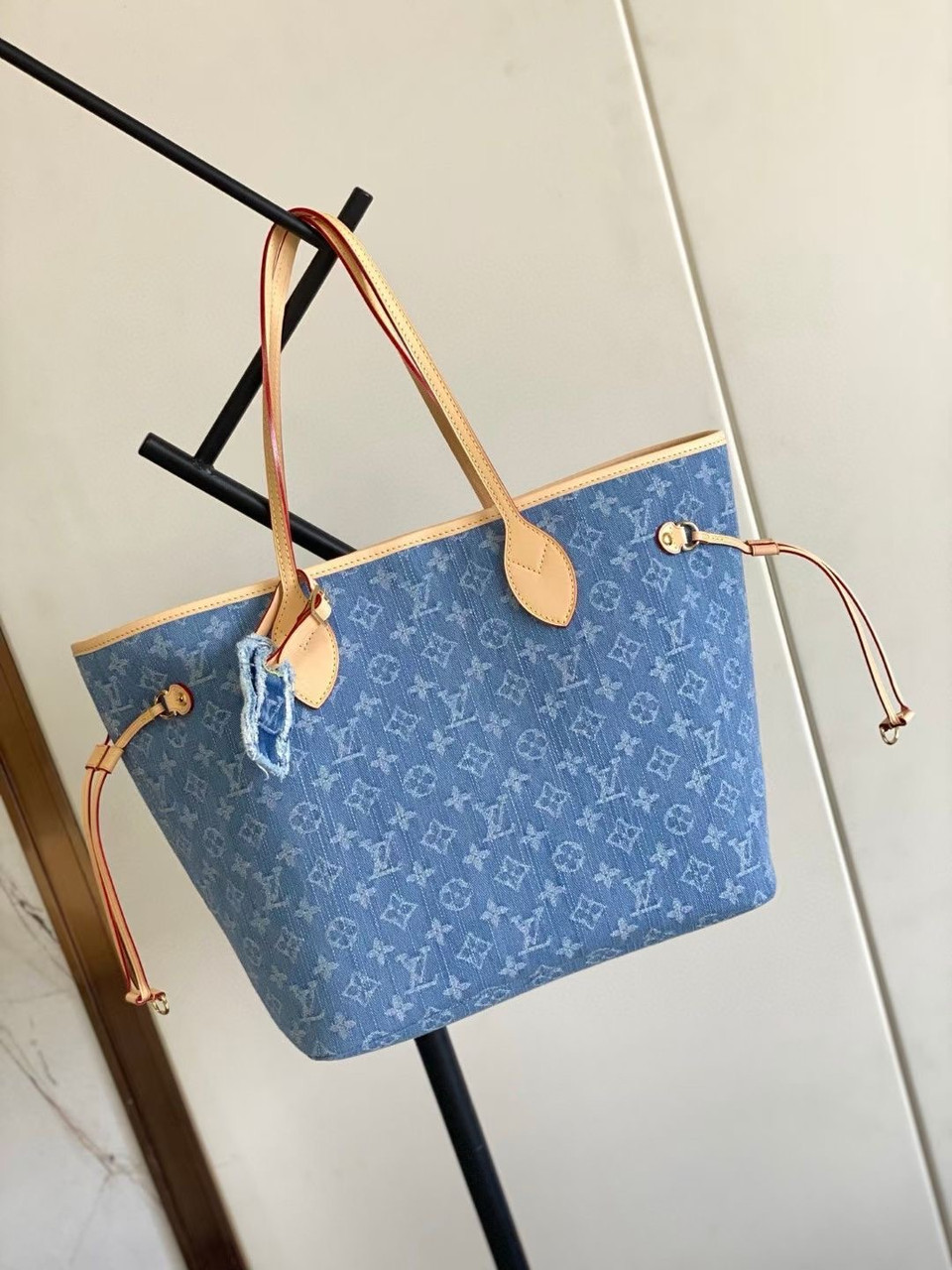 Сумка Louis Vuitton Neverfull MM (Луї Вітон)