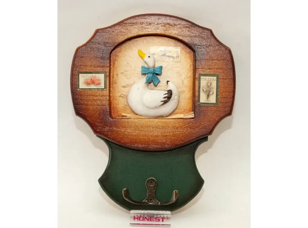 KC36-355C КЛЮЧНИЦЯ ДЕРЕВО (19.5 Х 16 СМ)