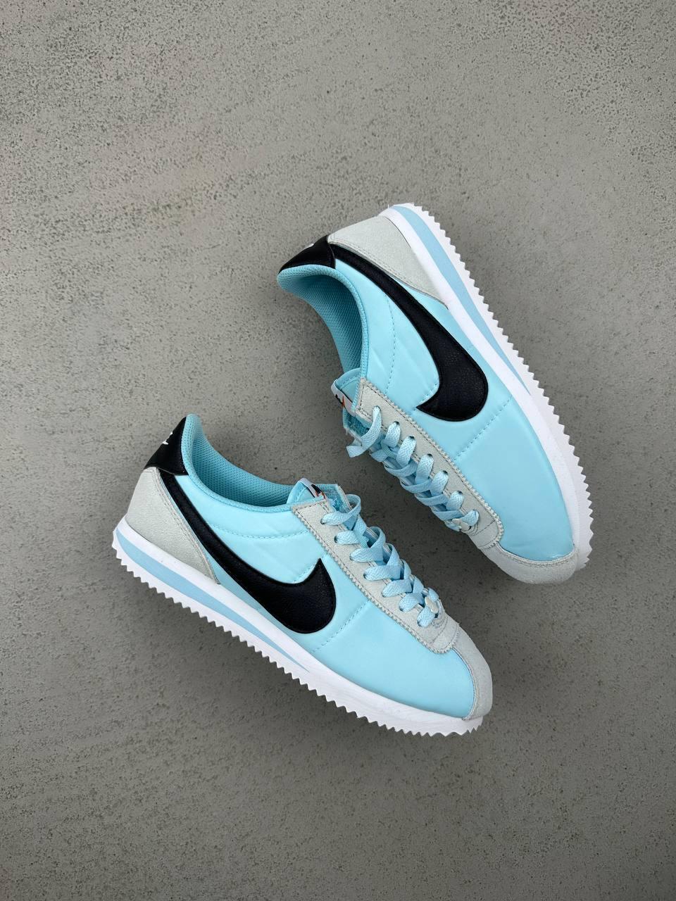 Блакитні шкіряні жіночі кросівки Nike Cortez Textile Glacier Blue Демісезонні кеди Найк Кортез, фото 1