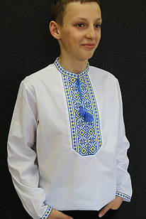 Вишиванка для хлопчика біла Козак, вишиванка синьо-жовта хрестиком