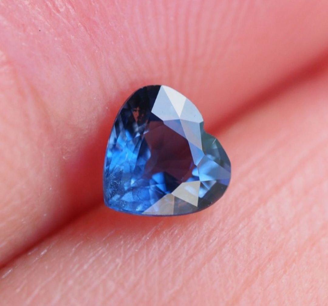 Сапфір серце  0,58 Cts. 5.1 х 5.2 х  2.7 мм, фото 1
