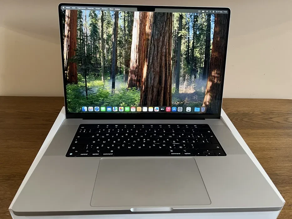 Ноутбук Apple MacBook Pro 16 2022, 16.2" Retina 3456x2234 Mini LED,120Гц Apple M1 Pro, 16ГБ D5, NVME 512ГБ