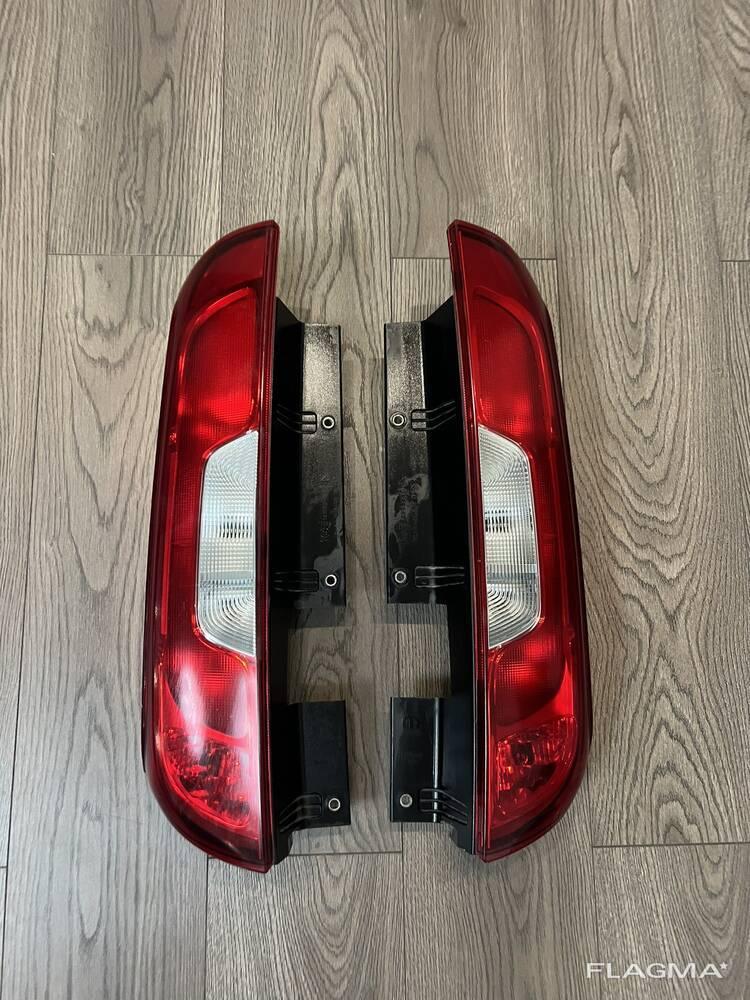 Ліхтар задній лівий від відчинені двері Fiat Doblo від 2015-р, фото 1