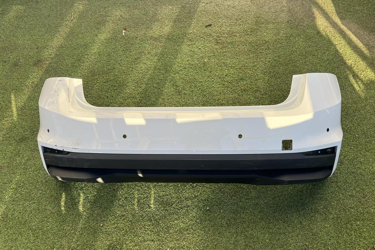 Бампер задній Skoda Fabia 4 Шкода Фабиа від2021-2025рр 6VE80742 оригінал бу, з накладкою, фото 1