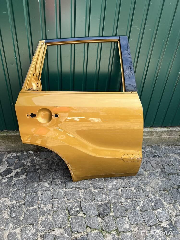 Двері задня права Suzuki Vitara 2 Сузуки Вітара 2 від2014-2022гг 6800354P01000 оригінал, фото 1