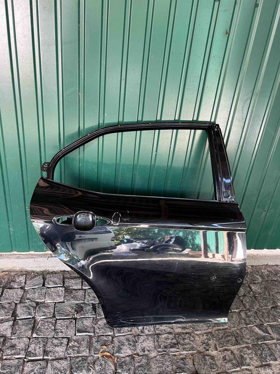 Двері задня права Toyota Camry 70 6700306320 від2017-2024гг оригінал, фото 1