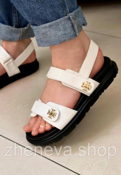 Жіночі стильні білі босоніжки на низькому ходу на липучці, фото 1