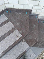 Сходи з токівського граніту з термодоріжкою для безпеки та довговічності