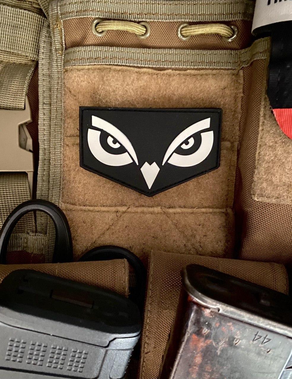 ПВХ шеврон “Owl eyes” bk/gl