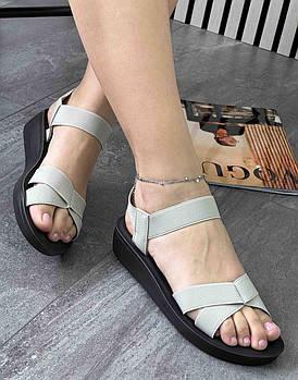 Босоніжки жіночі 8 пар у ящику сірого кольору 36-41