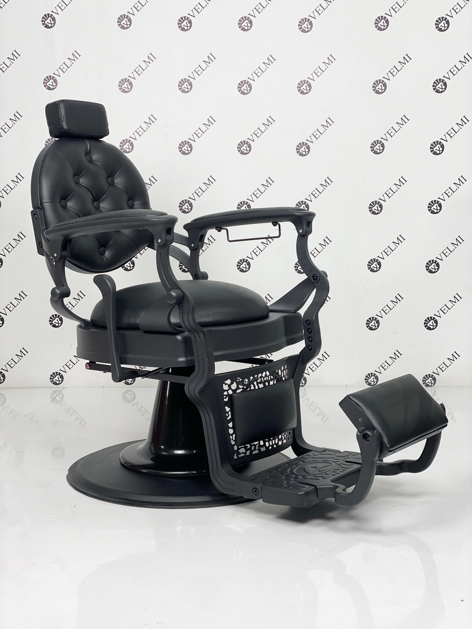 Перукарське крісло для barbershop Cardinal Black, екокожа чорна (Velmi TM)