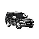 Модель автомобіля Mitsubishi Pajero із металу 1:32. Металева машинка Mitsubishi Pajero чорна, фото 3