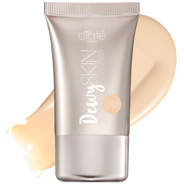 Тональный крем Ciaté London Dewy Skin Tint 010