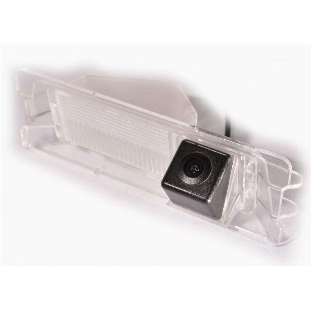 Камера заднього огляду IL Trade 88810 Nissan Micra (K13) (10-16)