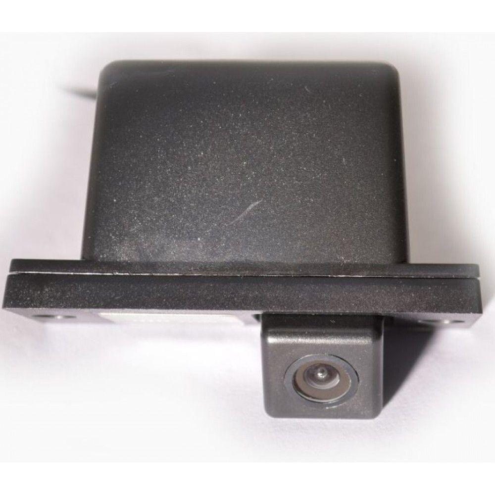 Камера заднього огляду IL Trade 1388 HYUNDAI H1 2007+