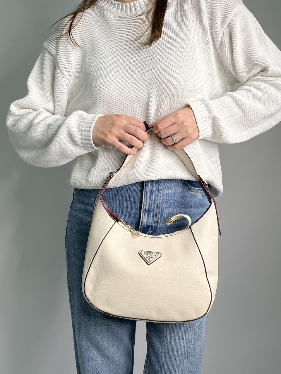 Жіноча брендова сумка Прада Prada Leather Shoulder Bag Cream