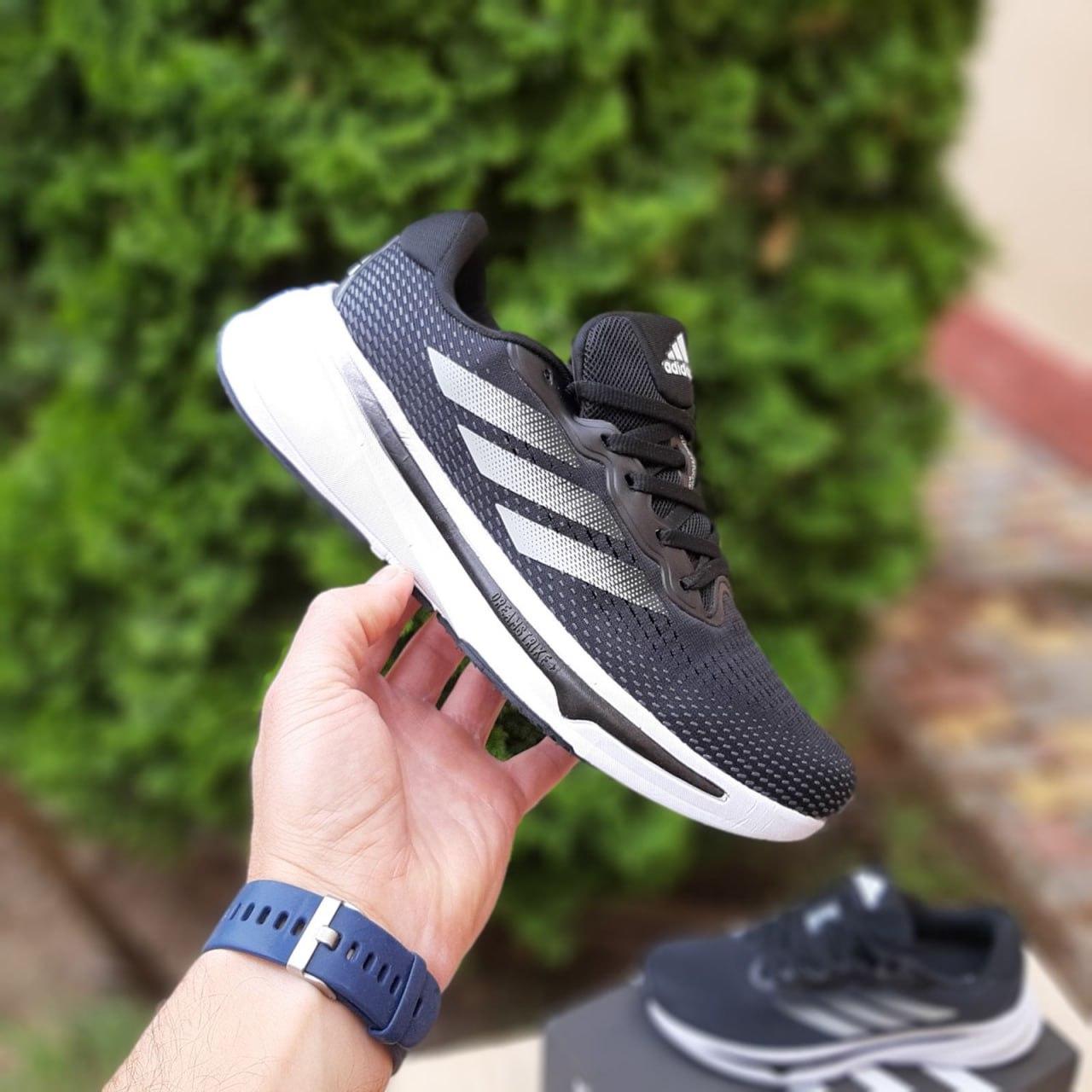 Чорні Літні текстильні Чоловічі кросівки Adidas Supernova Stride чорні з білим, фото 1