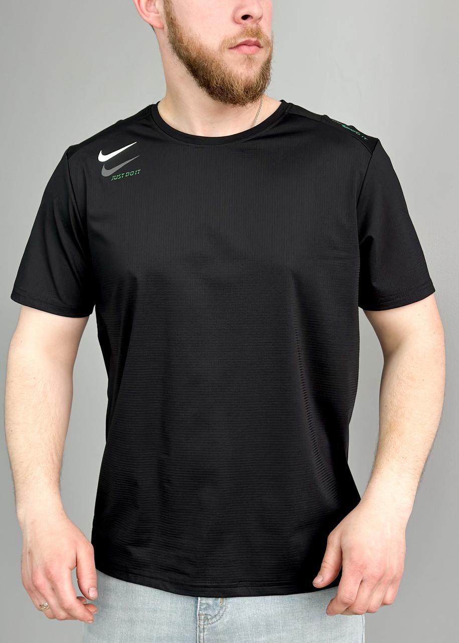 Чоловіча футболка Nike чорна спортивна полегшена футболка Найк