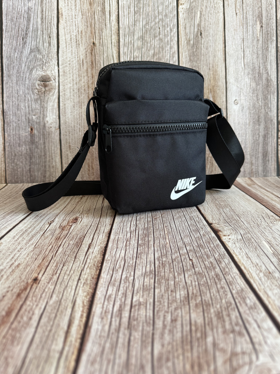 Маленька барсетка на плече найк Nike сумка спортивна чорна