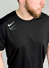 Чоловіча футболка Nike чорна спортивна полегшена футболка Найк, фото 4