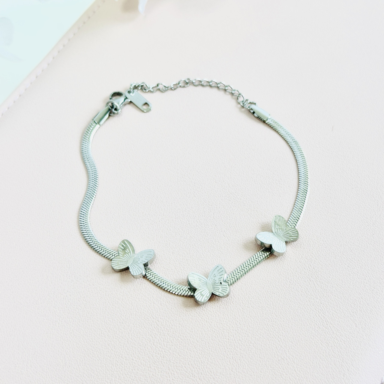 Браслет на руку Метелики Біжутерія медична сталь Гіпоалергенні прикраси, фото 1