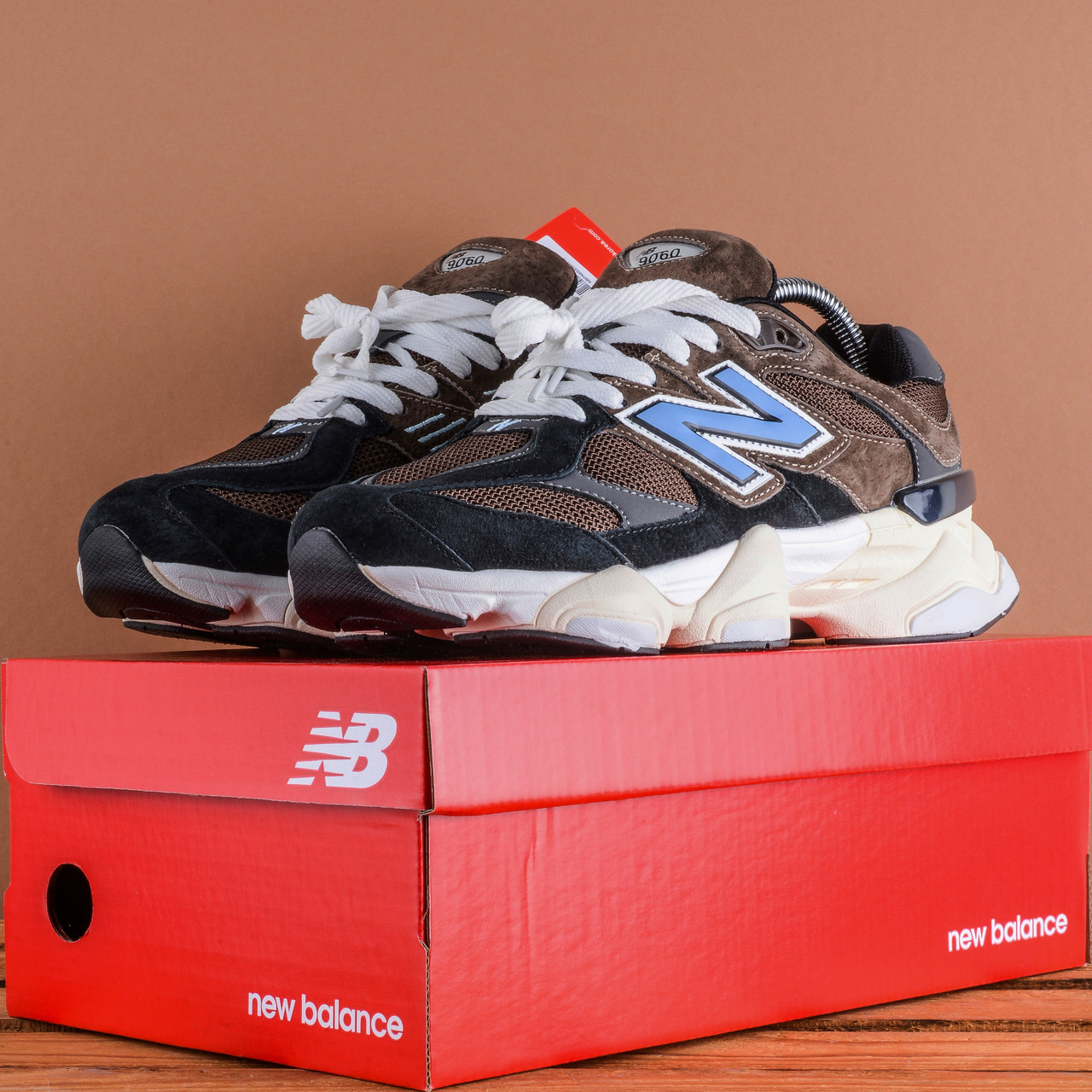 Кросівки New Balance 9060 чорні з коричневим, фото 1
