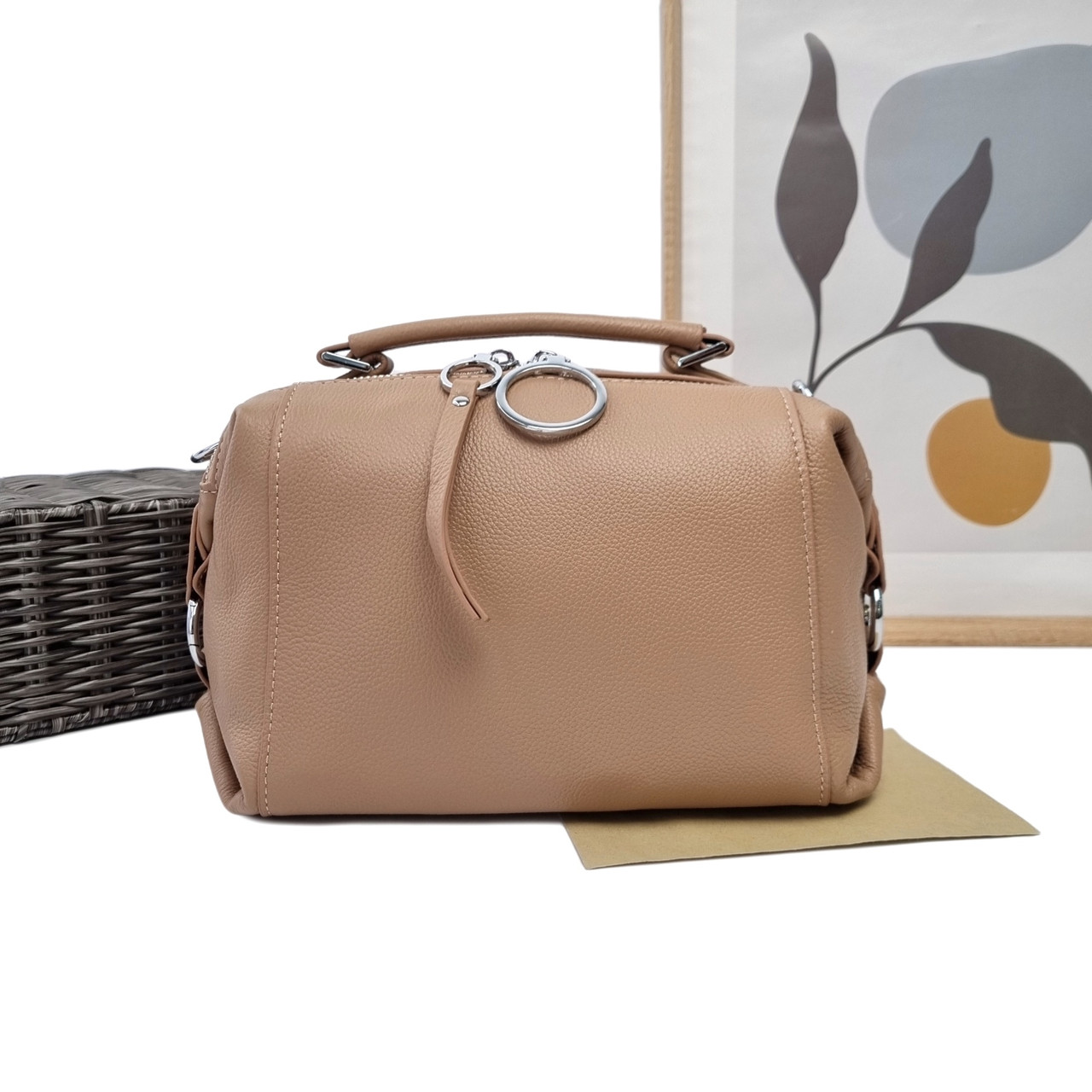 Невелика модна сумка натуральна шкіра темно-бежевий Арт.5005 d.beige VIVAVERBA Україна — (54)