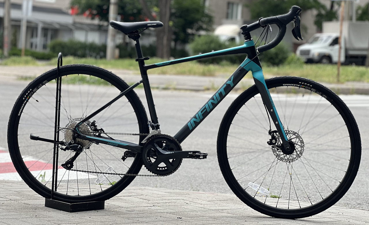 Велосипед гравійний спортивний 28" Corso Infinity FN-28420 чорно-блакитний на зріст 172-180 см