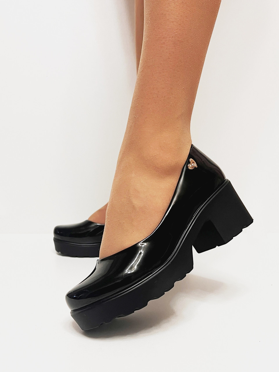 Жіночі чорні туфлі лофери на тракторних підборах 36 37 38 39 40 41, фото 1