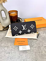 Louis Vuitton Black/White