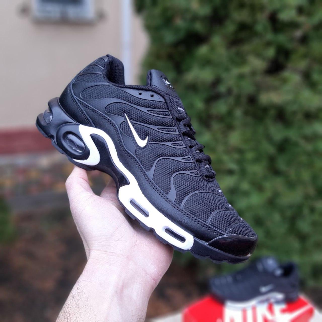 Чоловічі кросівки Nike Air Max Plus Sneakers TN Black White Чорно-білі Найк Аір Макс Плюс текстиль демісезон