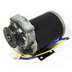 Електродвигун редукторний 12 вольтів 500 ватів 200 обертів під ремінь