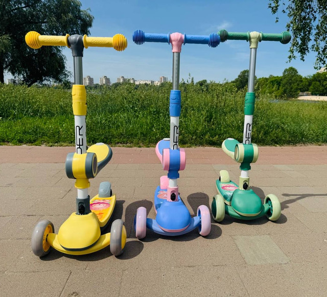 Самокат дитячий триколісний