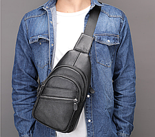 Чоловіча шкіряна бананка, сумка на грудиLeather Collection (5068)