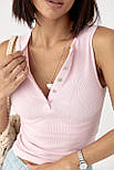 Майка в рубчик на металевих ґудзиках — пудра колір, M (є розміри), фото 4