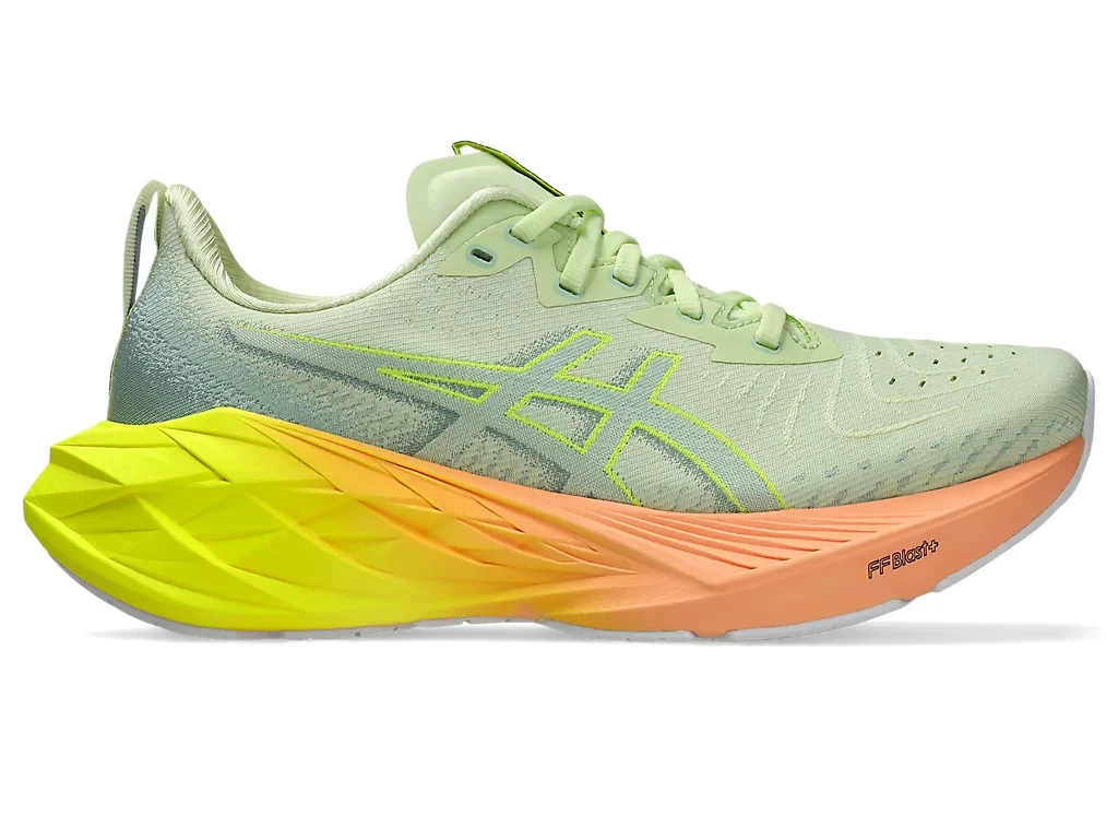 Кросівки для бігу чоловічі Asics Novablast 4 PARIS 1011B955-750