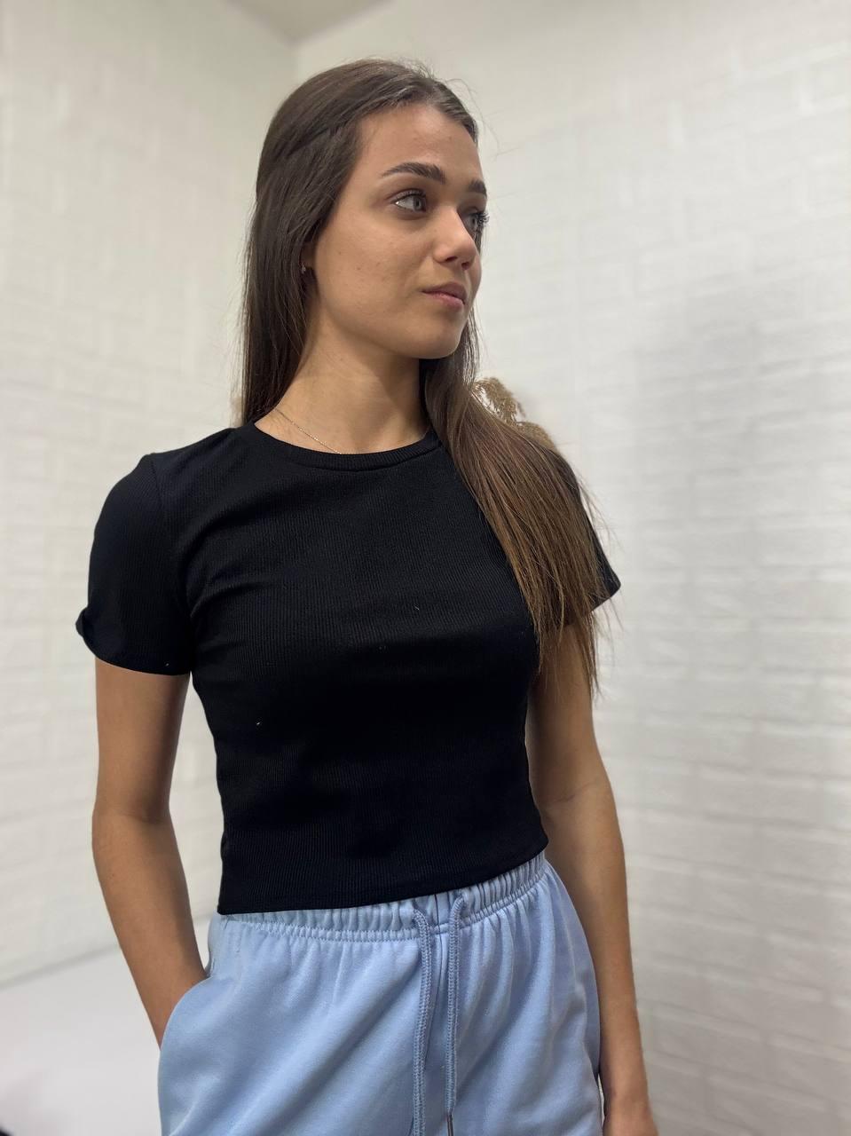 Модний чорний кроп- топ в рубчик, фото 1