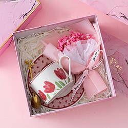 Сувенірний подарунковий набір 7F1 чашка з блюдцем + ніжка + букет із гіпсофли Pink 12959-81454