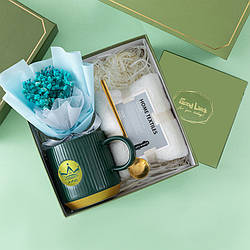 Сувенірний подарунковий набір 7X5 чашка + ніжка + рулетце + букет із гіпсофіли Blue 12958-81453