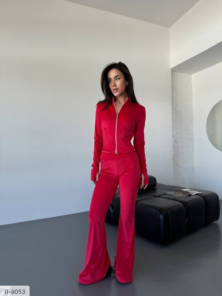 Велюровий спортивний костюм жіночий гарний стильний модний ефектний обтисла коротка кофта та штани кльош