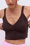Жіночий короткий в'язаний топ зі швом під грудьми, фото 6