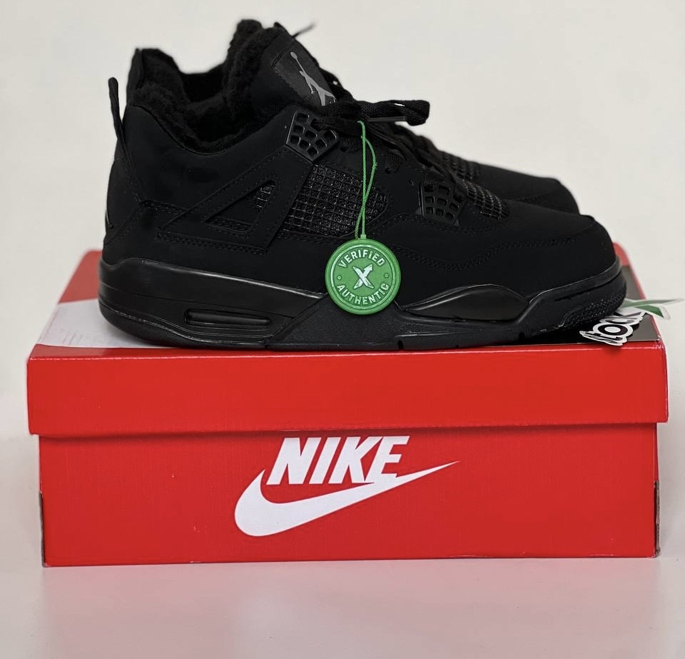 Кросівки чоловічі Nike Air Jordan 4 Retro Black Cat осінь-весна чорні. Живе фото, фото 1