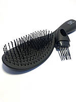 Расческа - щётка  чорная 23 см каучук / гребінець - щітка