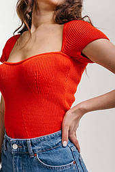 Жіноча в'язана футболка з декольте в розмірі S/M у різних кольорах