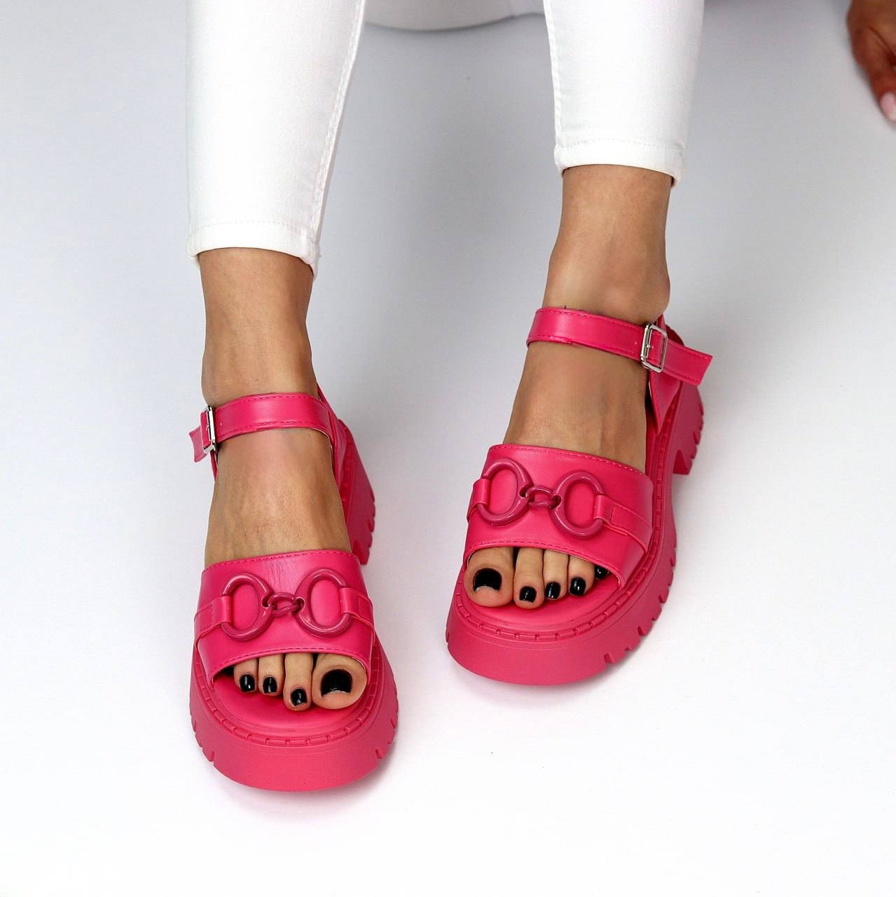 Жіночі трендові босоніжки на високій підошві, жіночі малинові босоніжки, спортивні жіночі босоніжки, фото 1