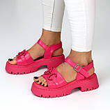 Жіночі трендові босоніжки на високій підошві, жіночі малинові босоніжки, спортивні жіночі босоніжки, фото 3