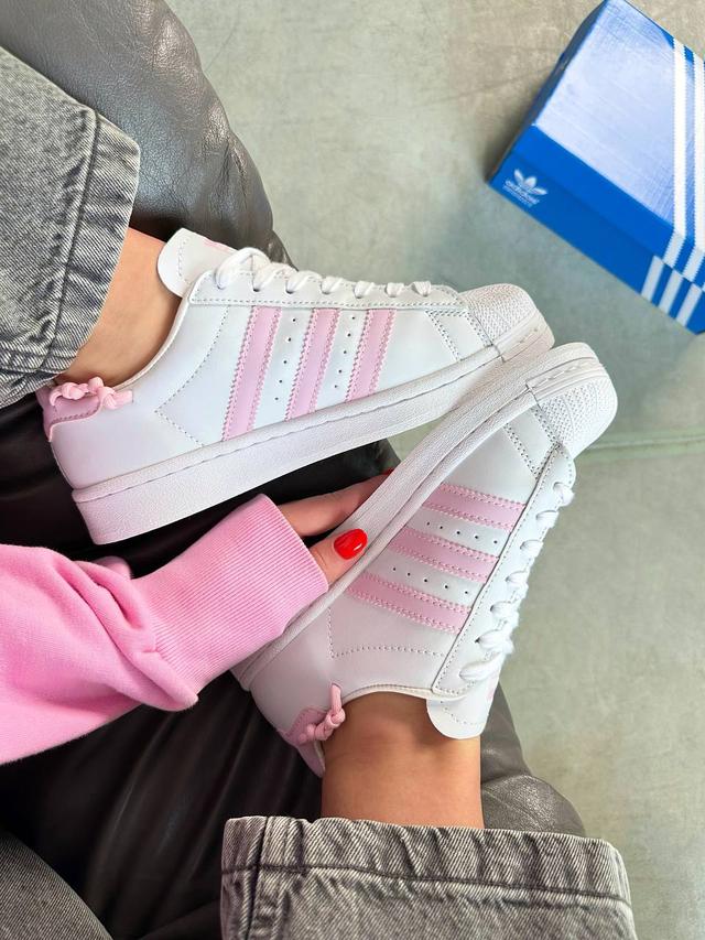 Adidas Superstar